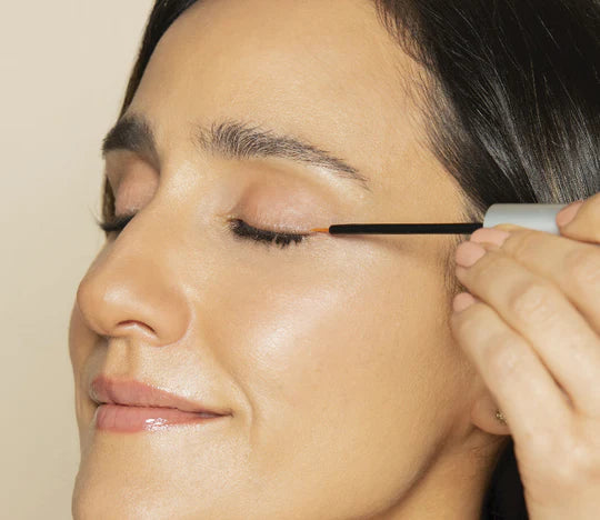 Serum Para Crecimiento De Pestañas Y Cejas Dabalash